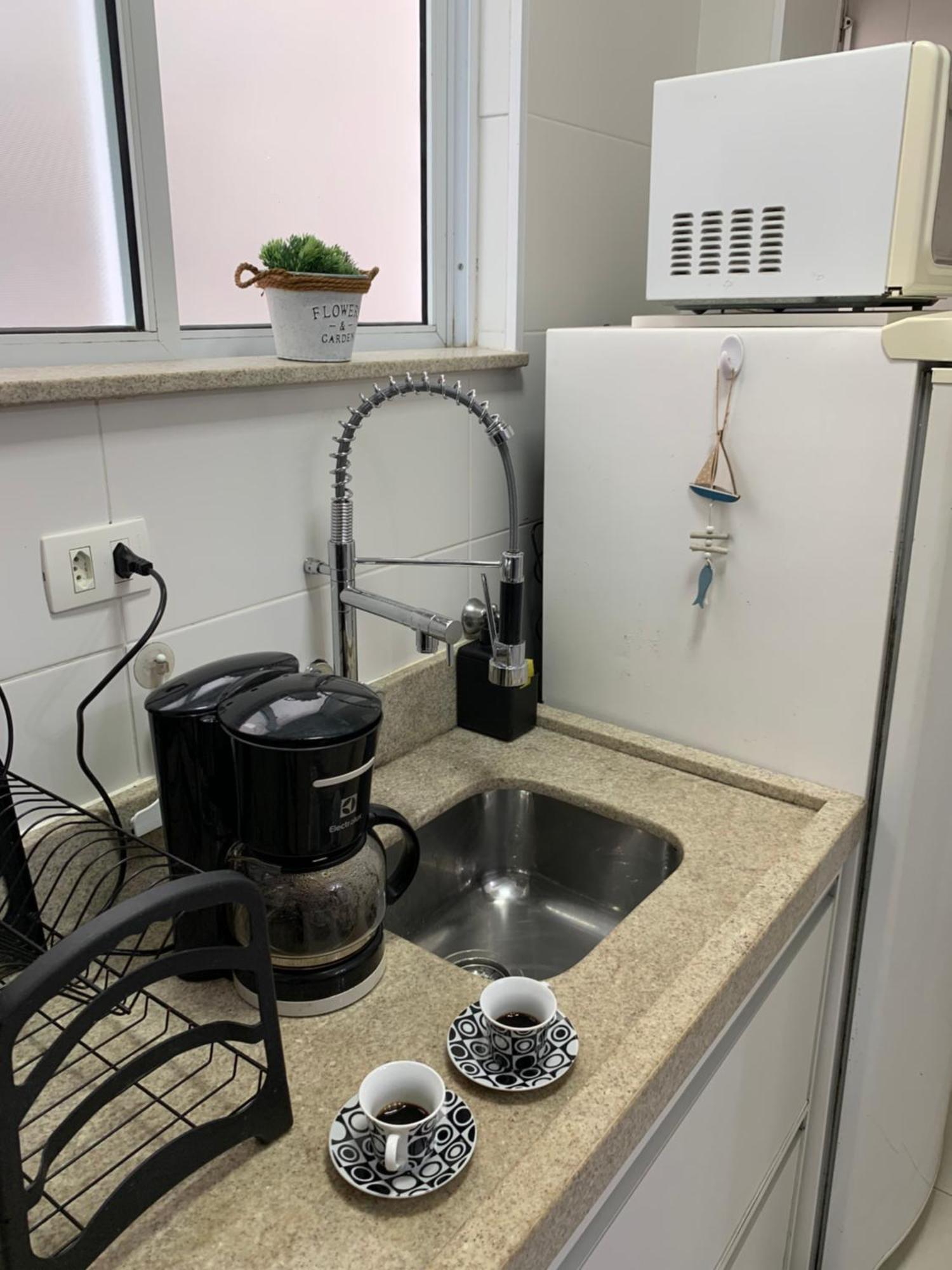 Apartamento Em Santos No Gonzaga Em Frente A Praia Extérieur photo